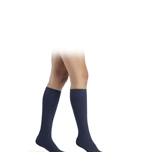 Sigvaris Essential COMFORTABLE Kniestrumpf marineblau, seitliche Ansicht - position 1