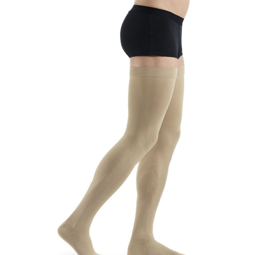 Sigvaris Essential CLASSICAL Schenkelstrümpfe in crispa beige, blickdicht und mit Microfaser - position 1