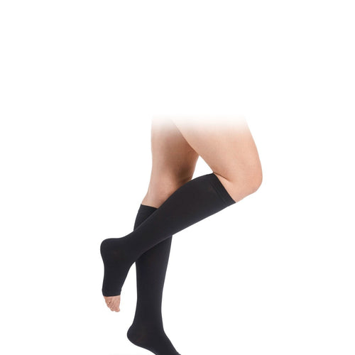 Sigvaris Essential COMFORTABLE Kniestrümpfe schwarz seitliche Ansicht - position 1