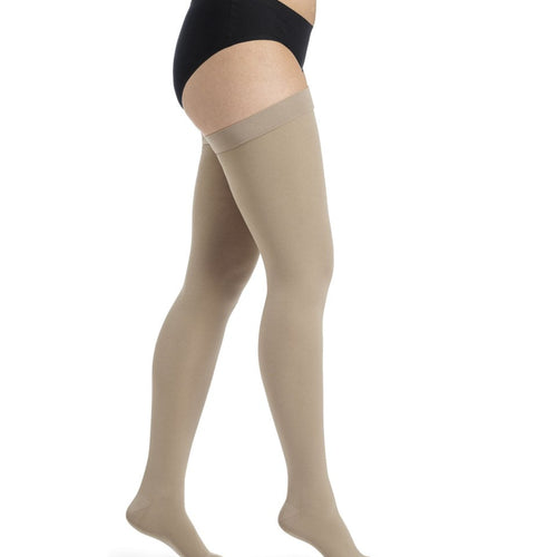 Sigvaris Essential COMFORTABLE Schenkelstrumpf savanne beige, seitliche Ansicht - position 2