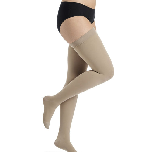 Sigvaris Essential COMFORTABLE Schenkelstrumpf savanne beige, seitliche Ansicht - position 1