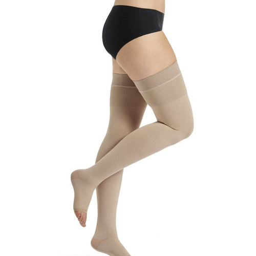 Sigvaris Specialities TRADITIONAL Halbschenkelstrümpfe beige, seitliche Ansicht - position 4